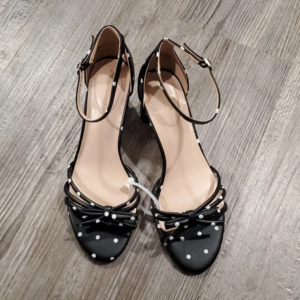Bandolino Paisler Sandal Size 8.5